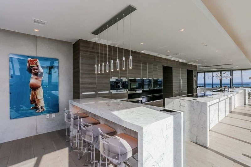 321 Ocean Penthouse large kitchen