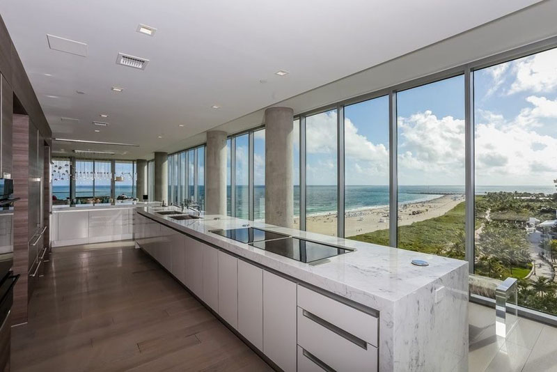 321 Ocean Penthouse kitchen