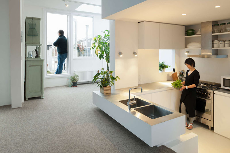 A Sunken Kitchen in a Amsterdam Multi-floored Apartment | Home Design Lover