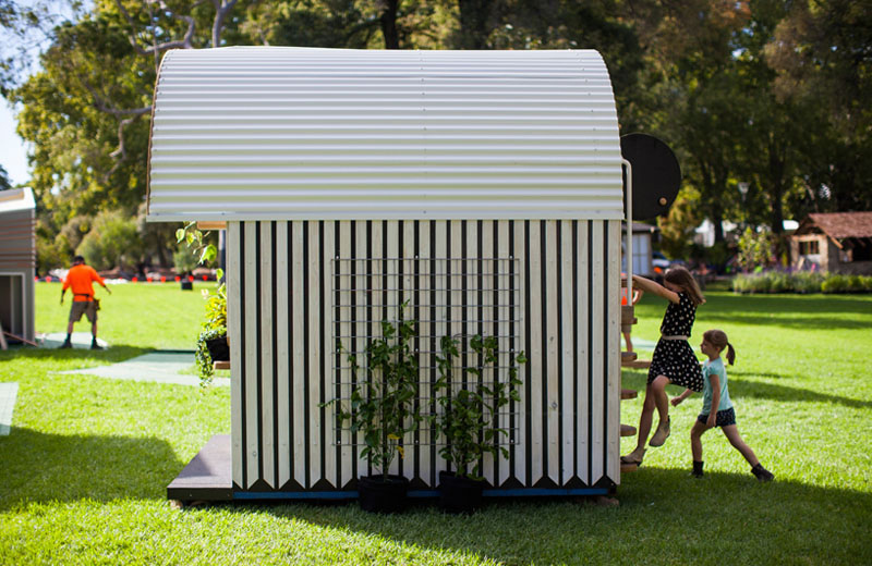 Children's Playhouse roofing