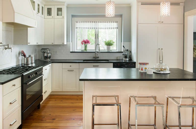 20 Contemporary Black Countertops in the Kitchen | Home ...