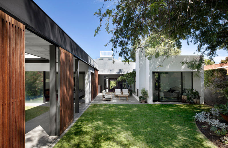 Claremont Residence Extension Features a Backyard Update
