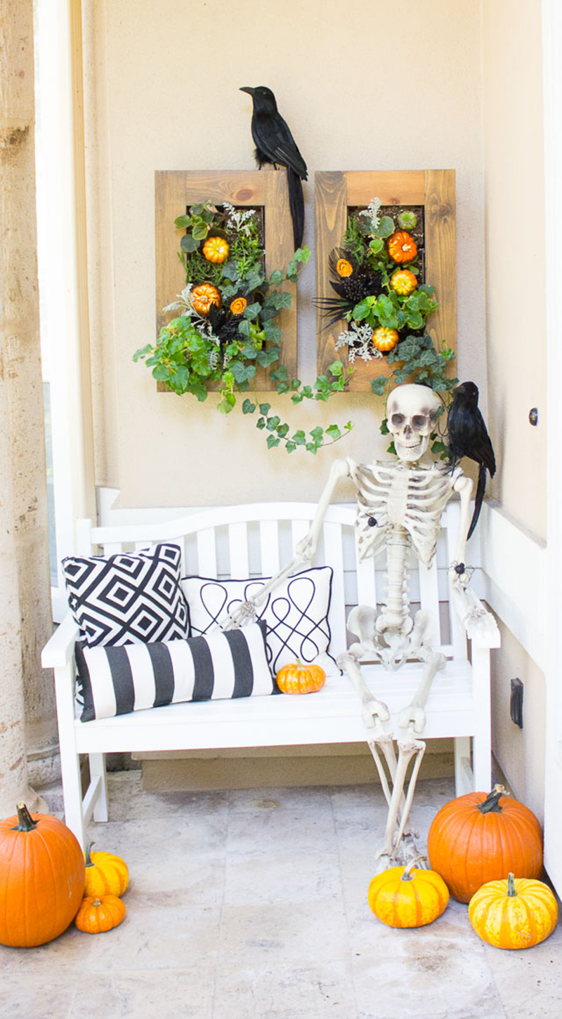 5 Steps to a Spooky Halloween Front Porch