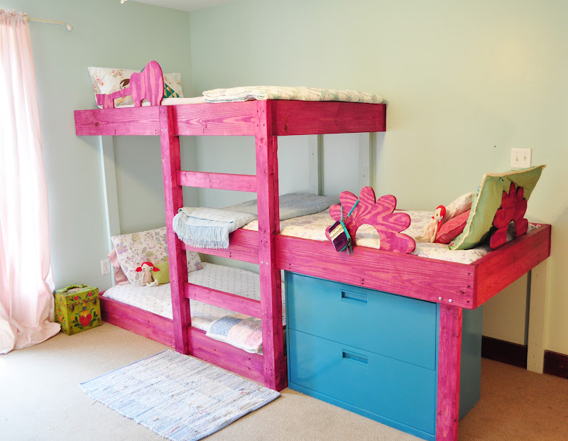 20 Stylish Space Saving Triple Bunk Beds Home Design Lover