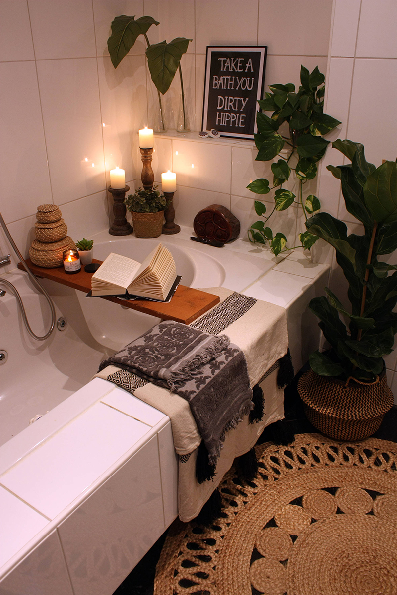 bathroom bohemian decor