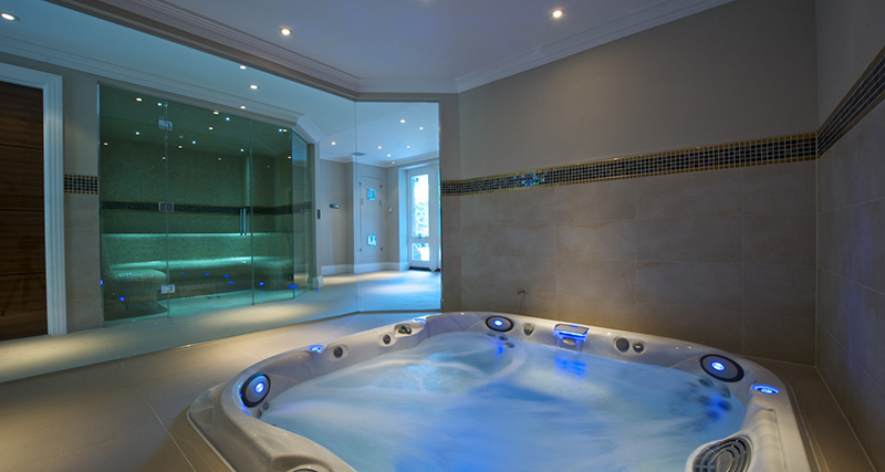  Indoor Hot Tub